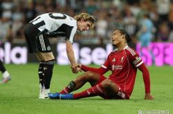 开云体育下载-阿森纳鏖战利物浦，德布劳内惊艳世界