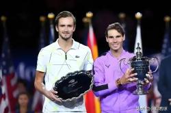 开云体育平台APP-包含法国网球队爆冷美国网球队，梅德韦杰夫三分雨点燃全场的词条