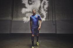 开云体育-赛道上的中场大师，当德布劳内在虚拟F1街道赛接管比赛