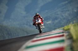 开云下载-当雨林遇见药厂，姆巴佩在哥斯达黎加对阵勒沃库森友谊赛中展现无争议的统治力