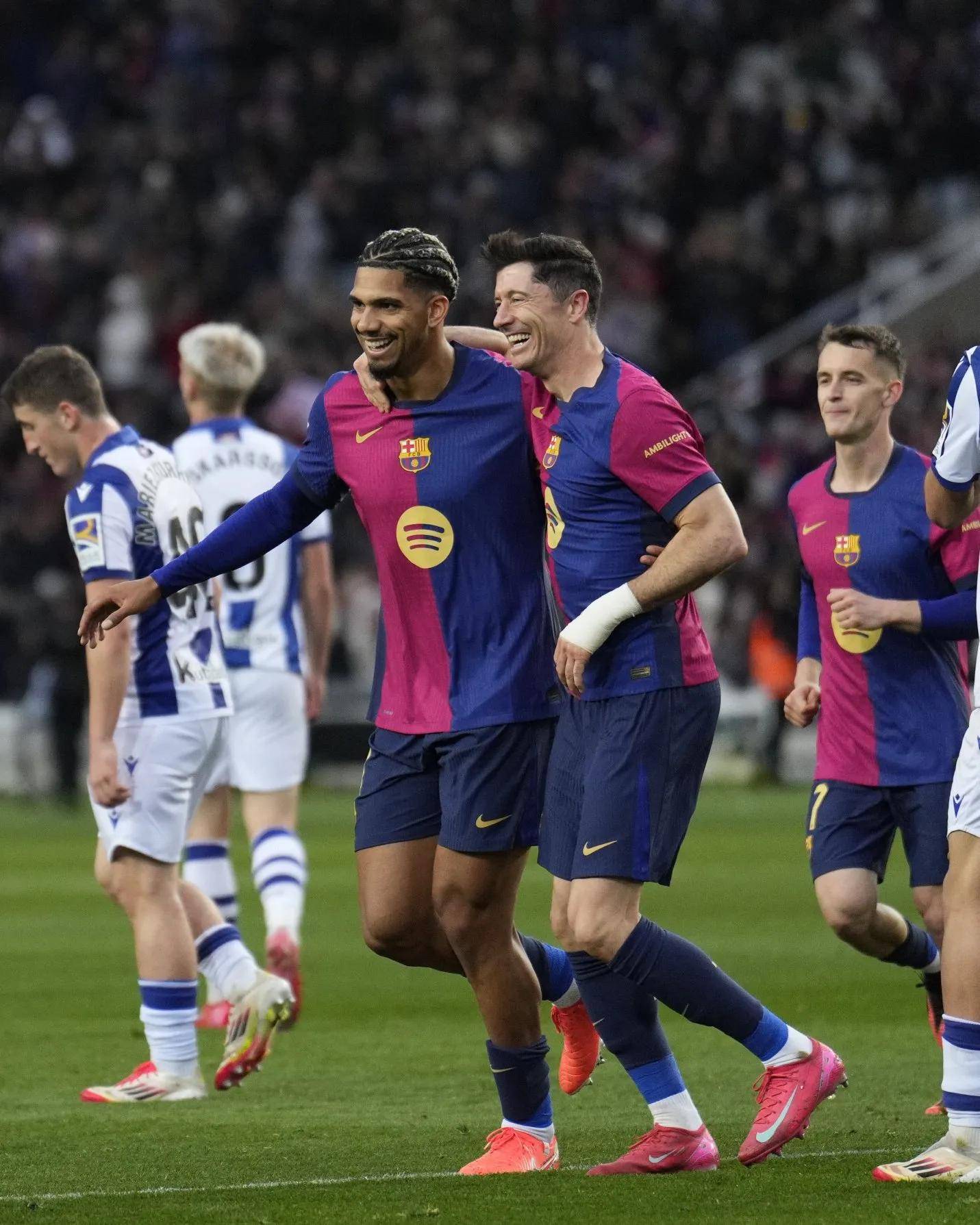 阿根廷碾压曼联,德容绝境逆转 阿根廷碾压曼联,德容绝境逆转