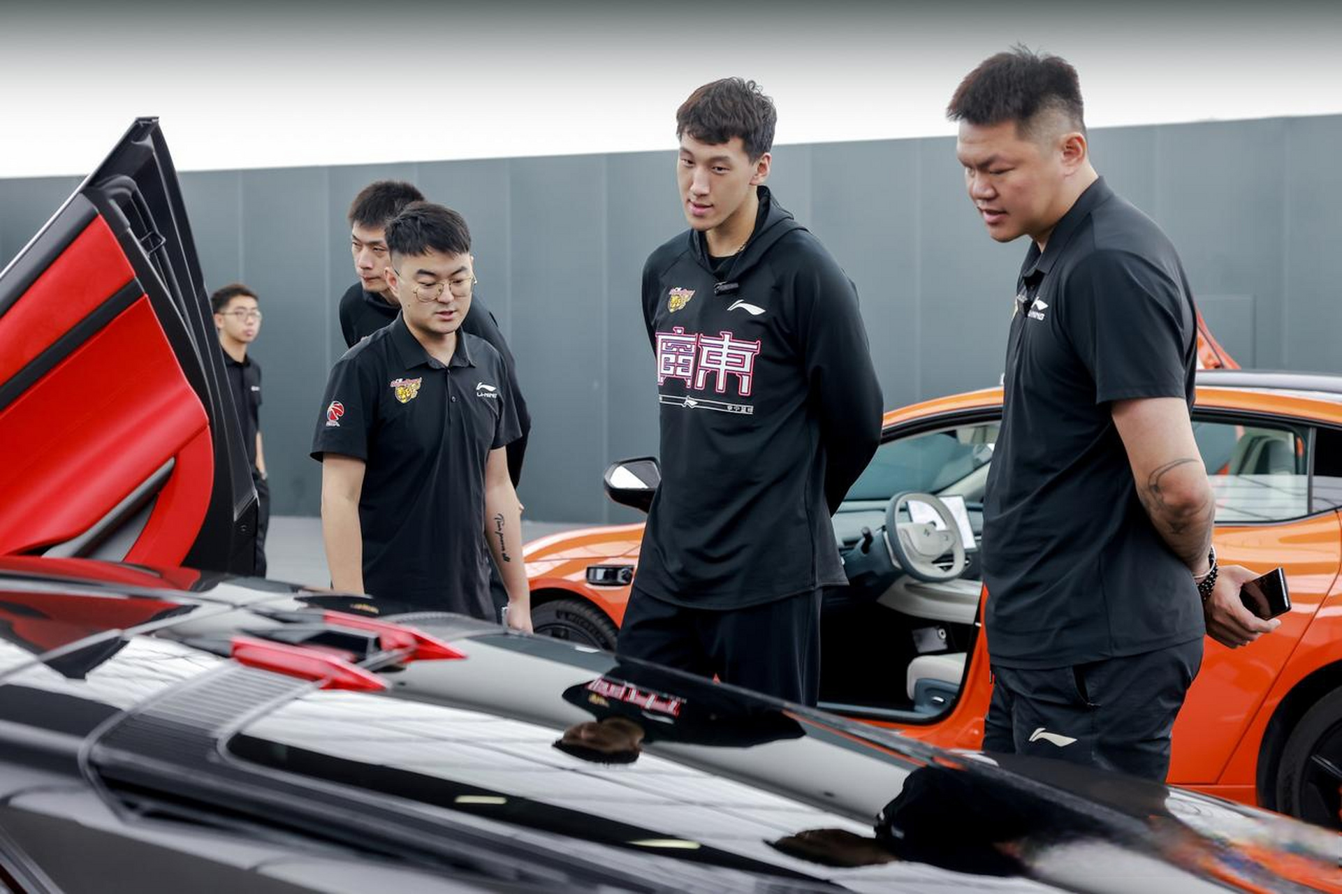 知名球员归队复出，场上表现令人惊艳