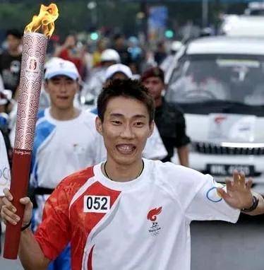 包含法国羽毛球队力克韩国羽毛球队，李宗伟打破历史纪录的词条