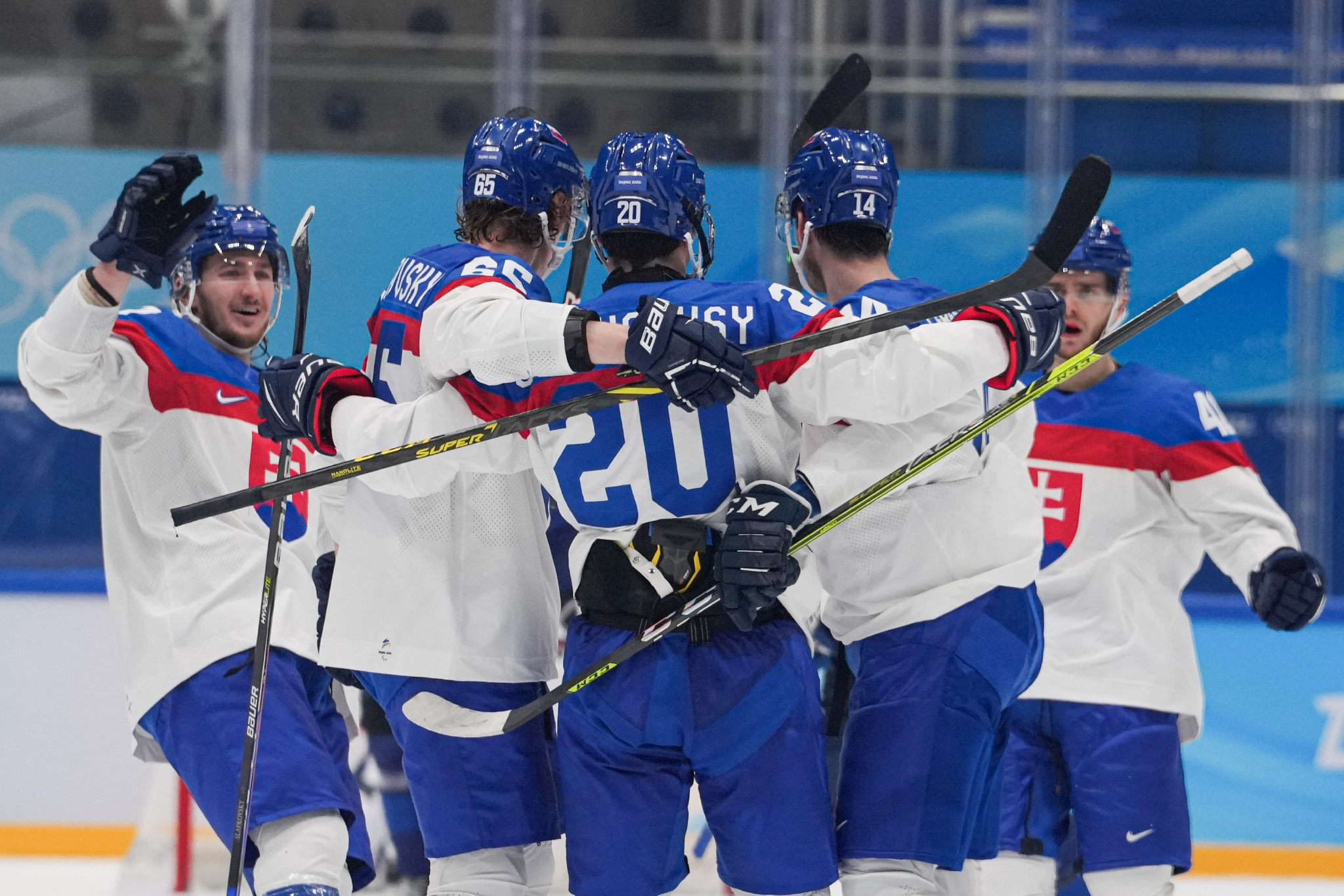 芬兰队突破瓶颈，成功杀入半决赛