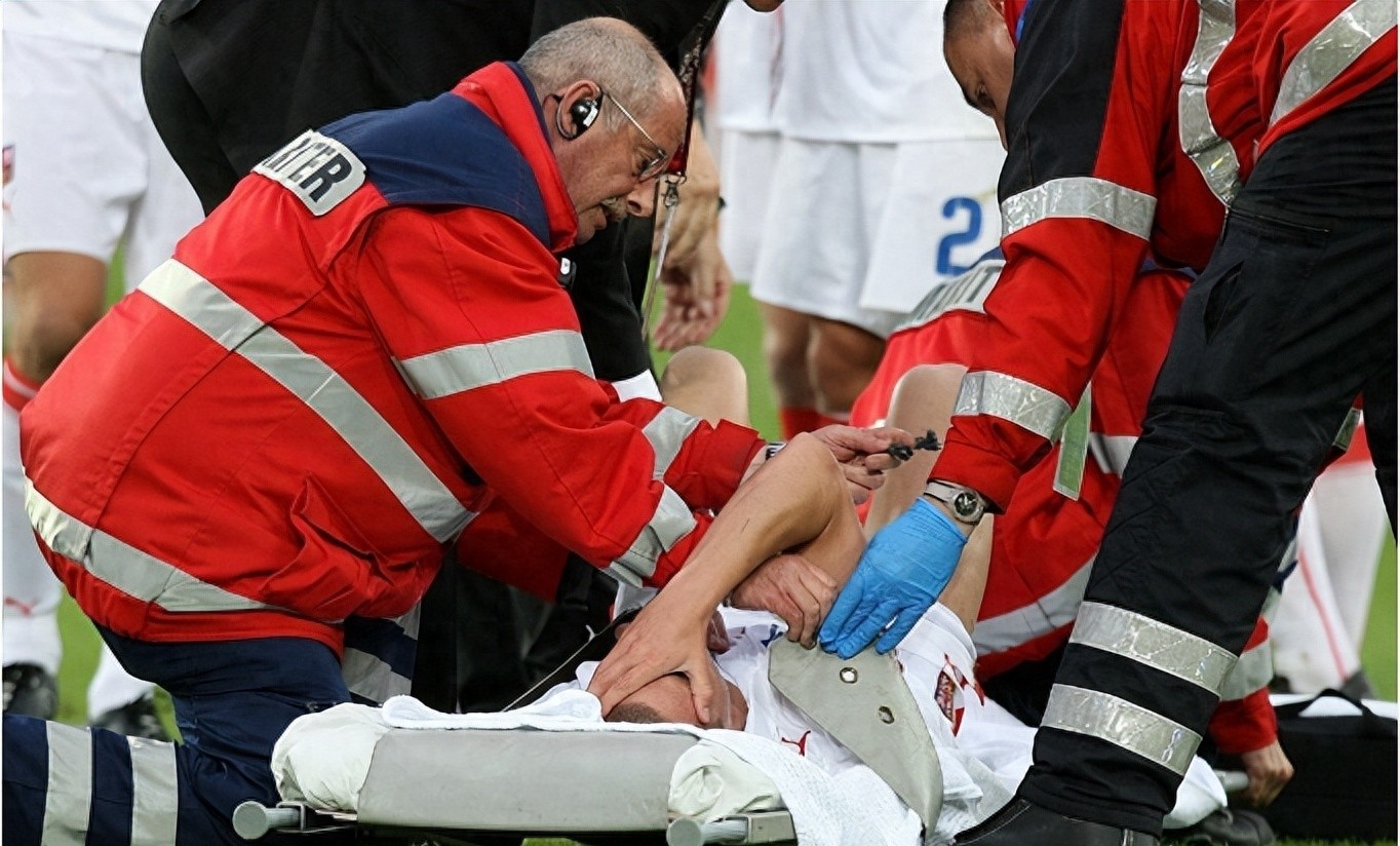 柏林赫塔门将施莱戈尔受伤，部分德甲球队表露兴趣的简单介绍