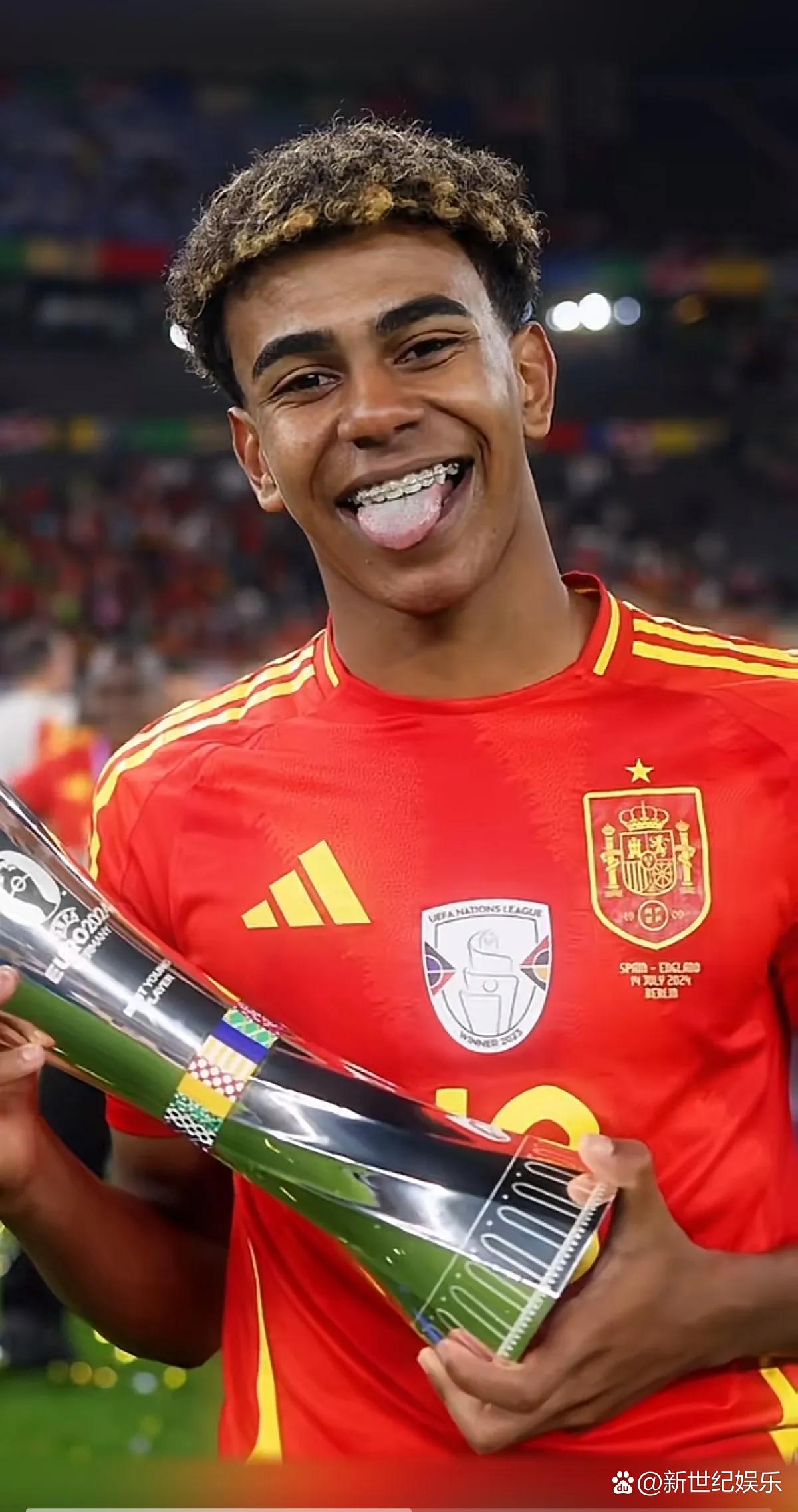 登贝莱上演双响，皇家社会战胜格拉纳达的简单介绍