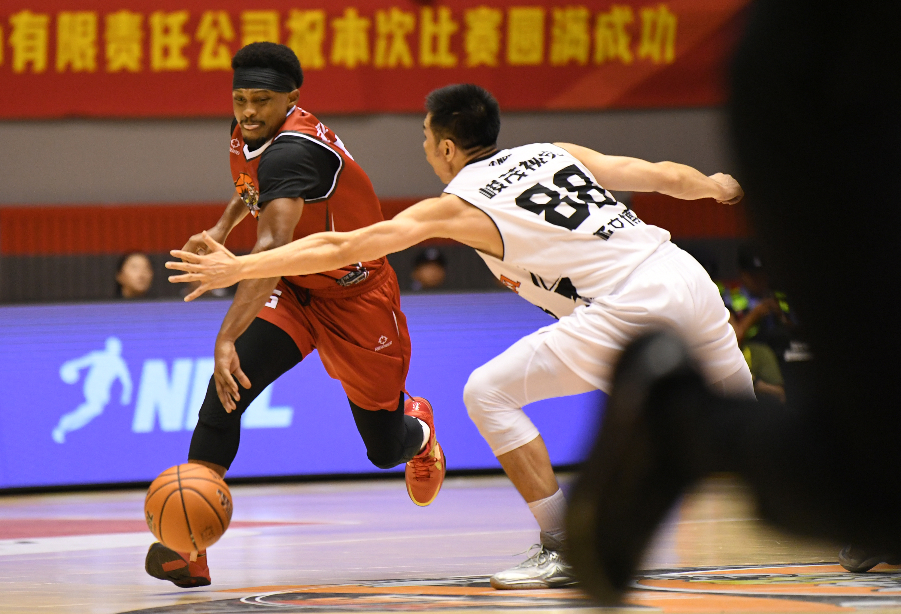 体育产业快速发展,篮球赛事备受瞩目的简单介绍 体育产业快速发展,篮球赛事备受瞩目的简单介绍