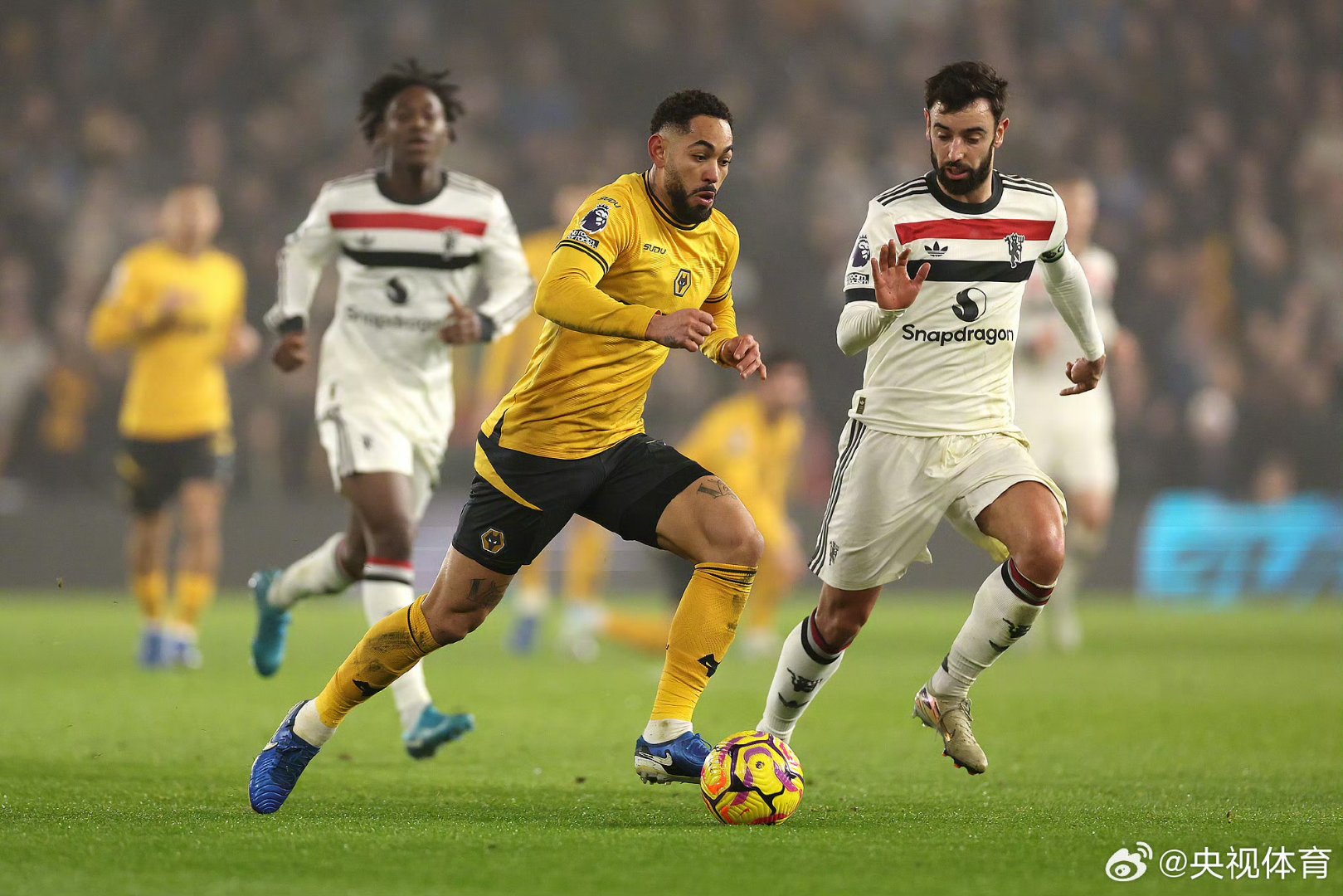 曼联客场战胜南安普顿，继续保持英超领先位置