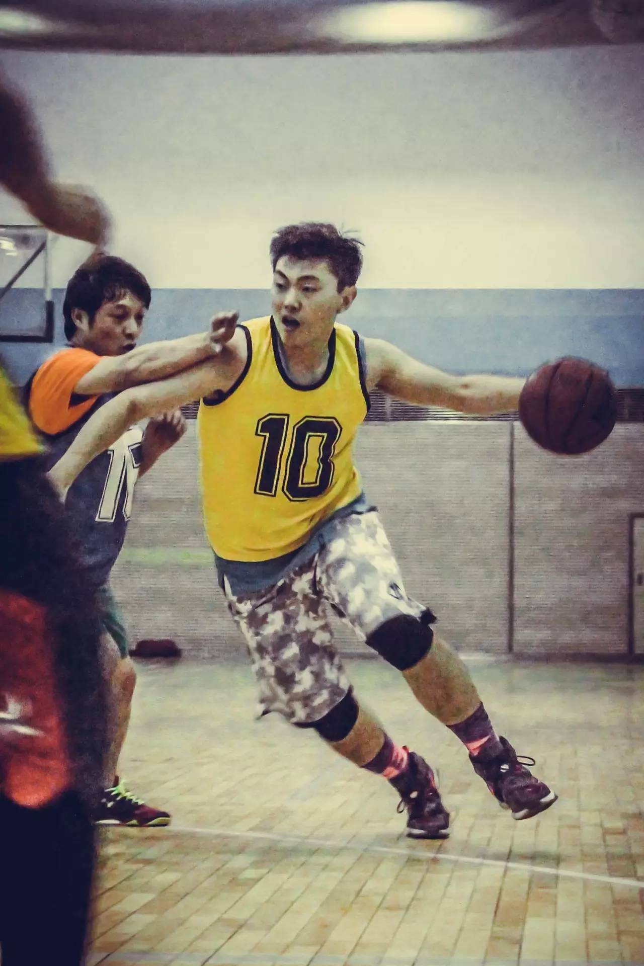 希腊篮球联赛暂停比赛至疫情稳定