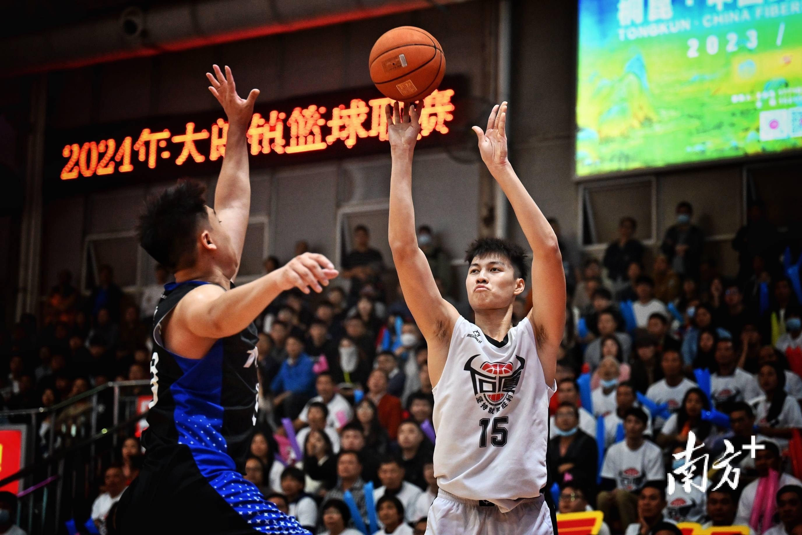 希腊篮球联赛暂停比赛至疫情稳定