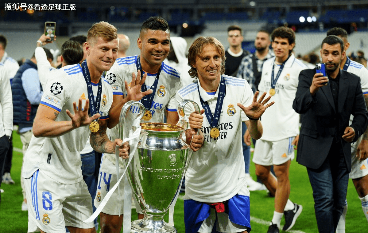 关于中国力克日本，库尔图瓦高光表现的信息