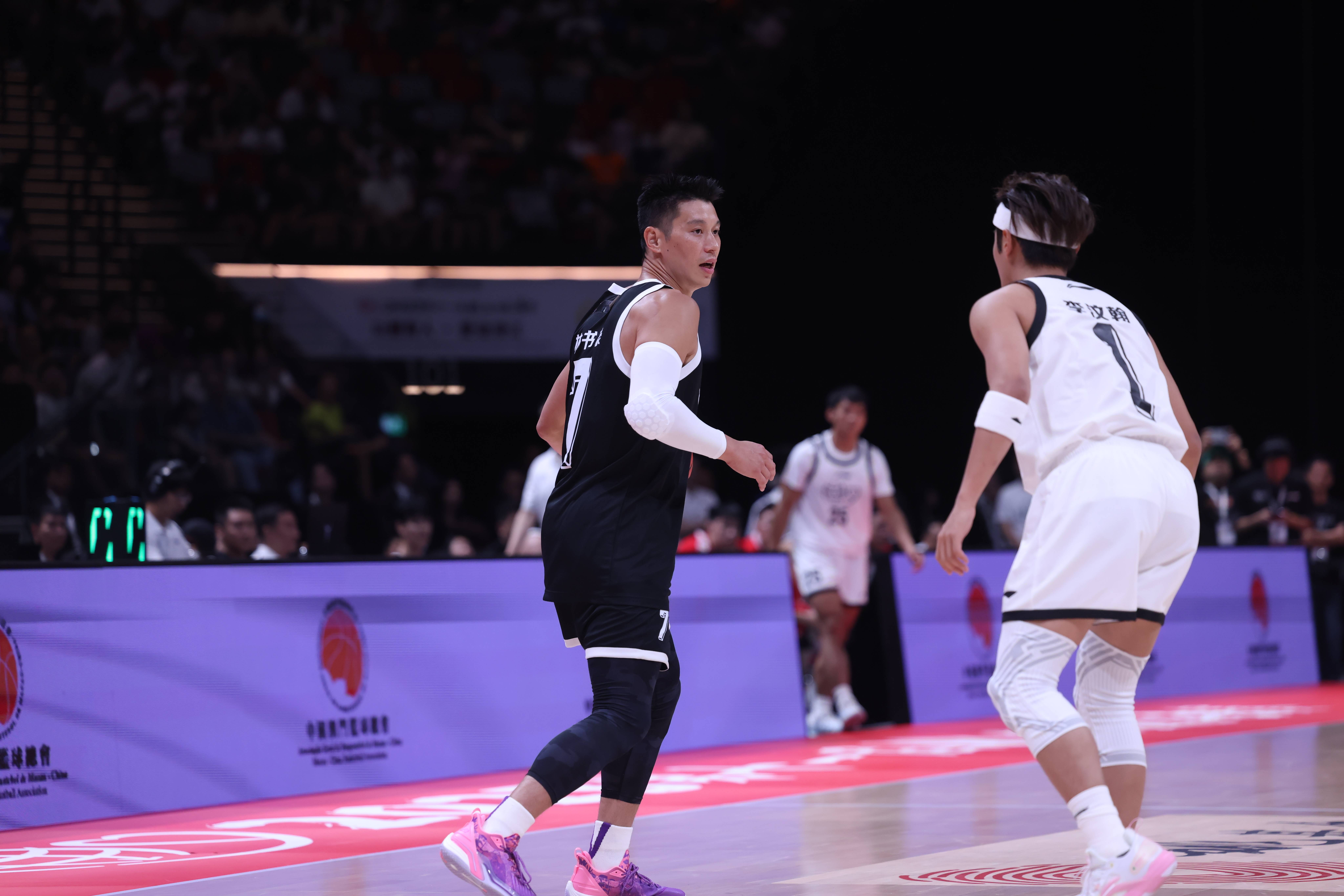 篮球明星赴华参加慈善赛,粉丝热情迎接的简单介绍 篮球明星赴华参加慈善赛,粉丝热情迎接的简单介绍