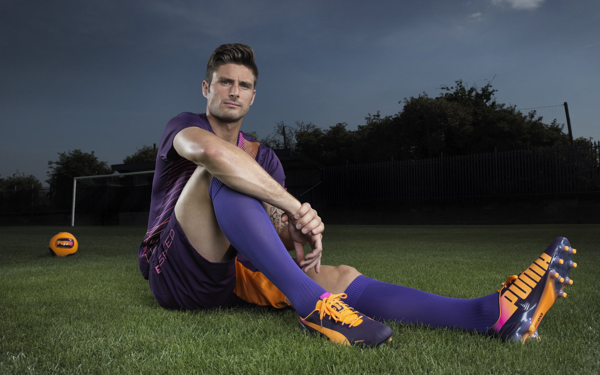 赛道与绿茵，当F1争冠焦点遇上那不勒斯压制拜仁