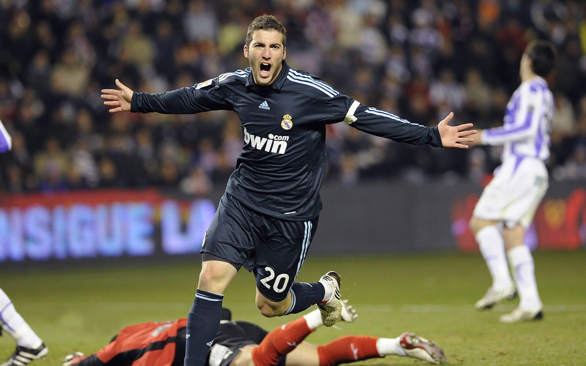 厄德高持续制造杀伤，拉齐奥防线如何应对AC米兰的北欧利刃？